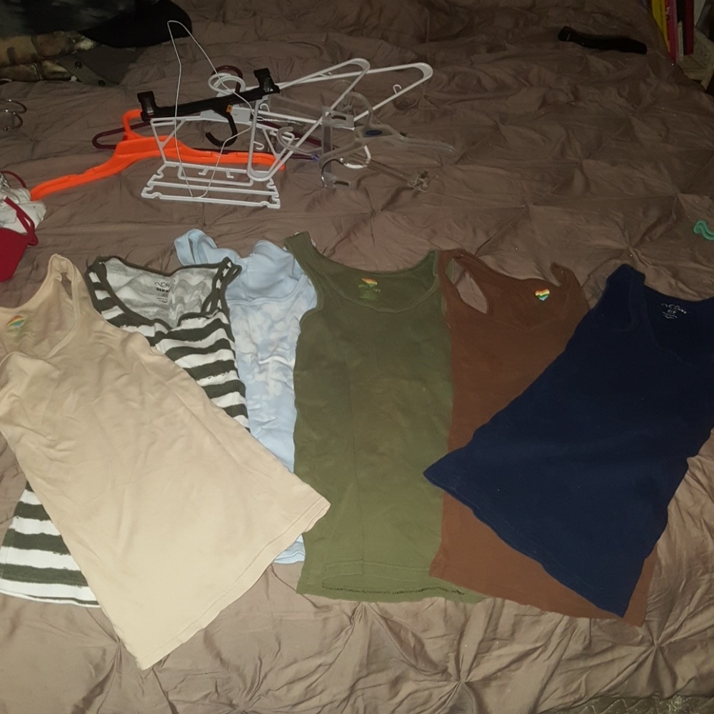 Set of 6 Old Navy Tanks Smalls